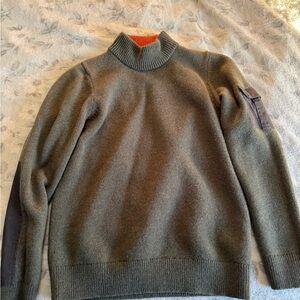 Women’s Olive Green maine guide Sweater